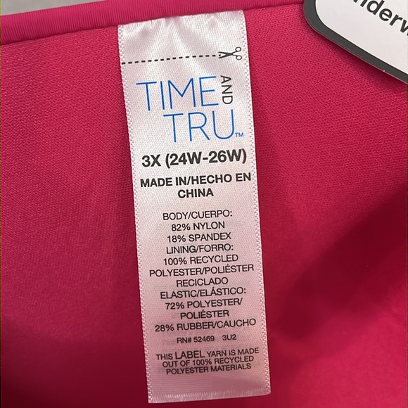 Summer Fuchsia/Hot Pink Smocked Bikini Swim Top -3X (24W-26W)-NWT- Time and Tru - Picture 4 of 16